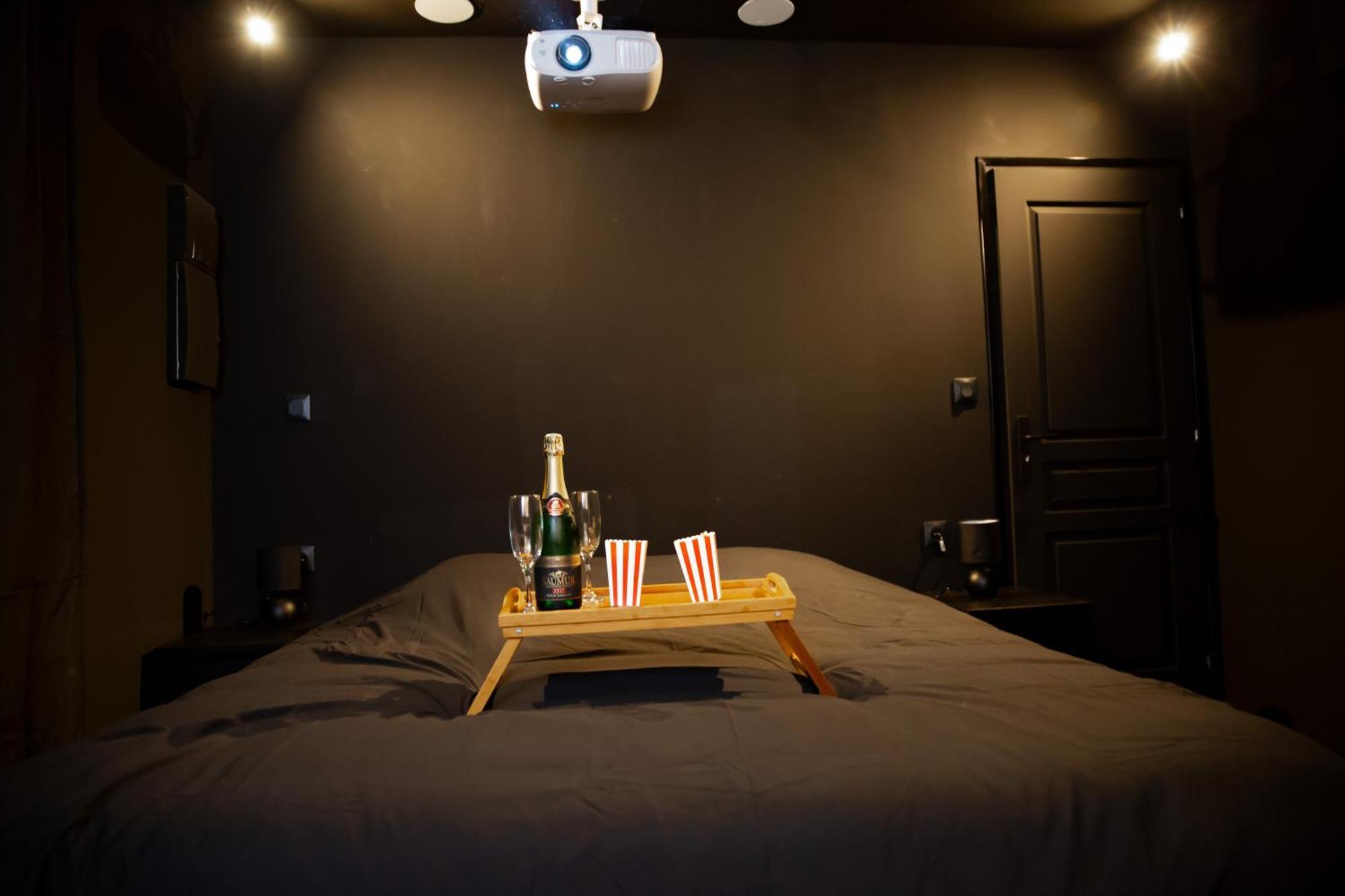 Cinema Prive-Compiegne - Sitivia Villa Margny-les-Compiegne ภายนอก รูปภาพ